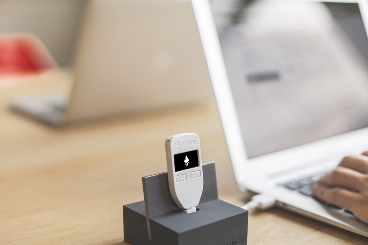 کیف پول اتریوم Ethereum Wallet ترزور وان trezor one