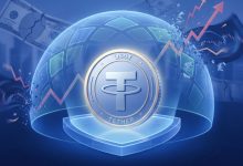 سکه‌ی ارز دیجیتال تتر در پس زمینه ی آبی درون یک حباب آبی رنگ